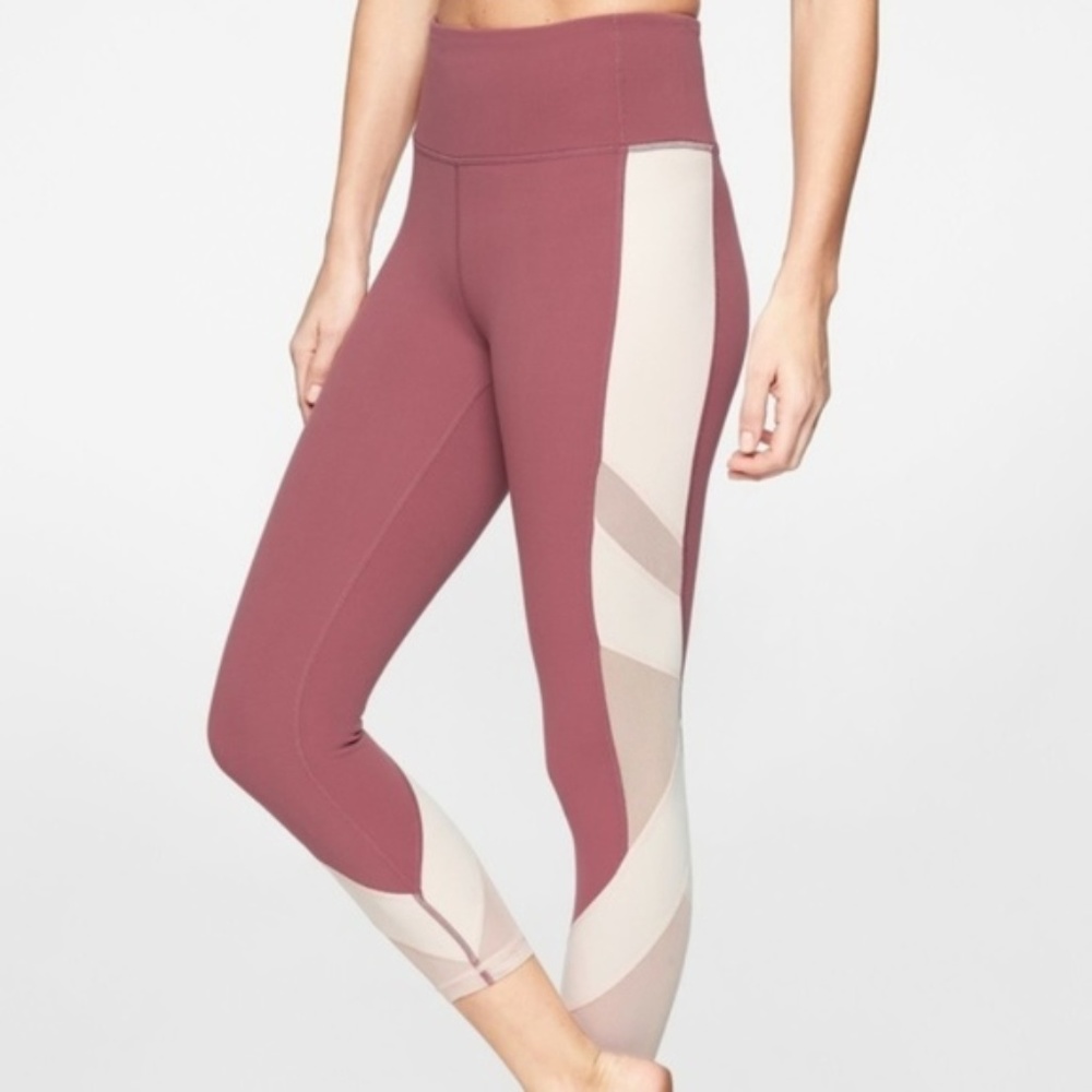 NWOT Athleta Pink Exhale Capri Leggings